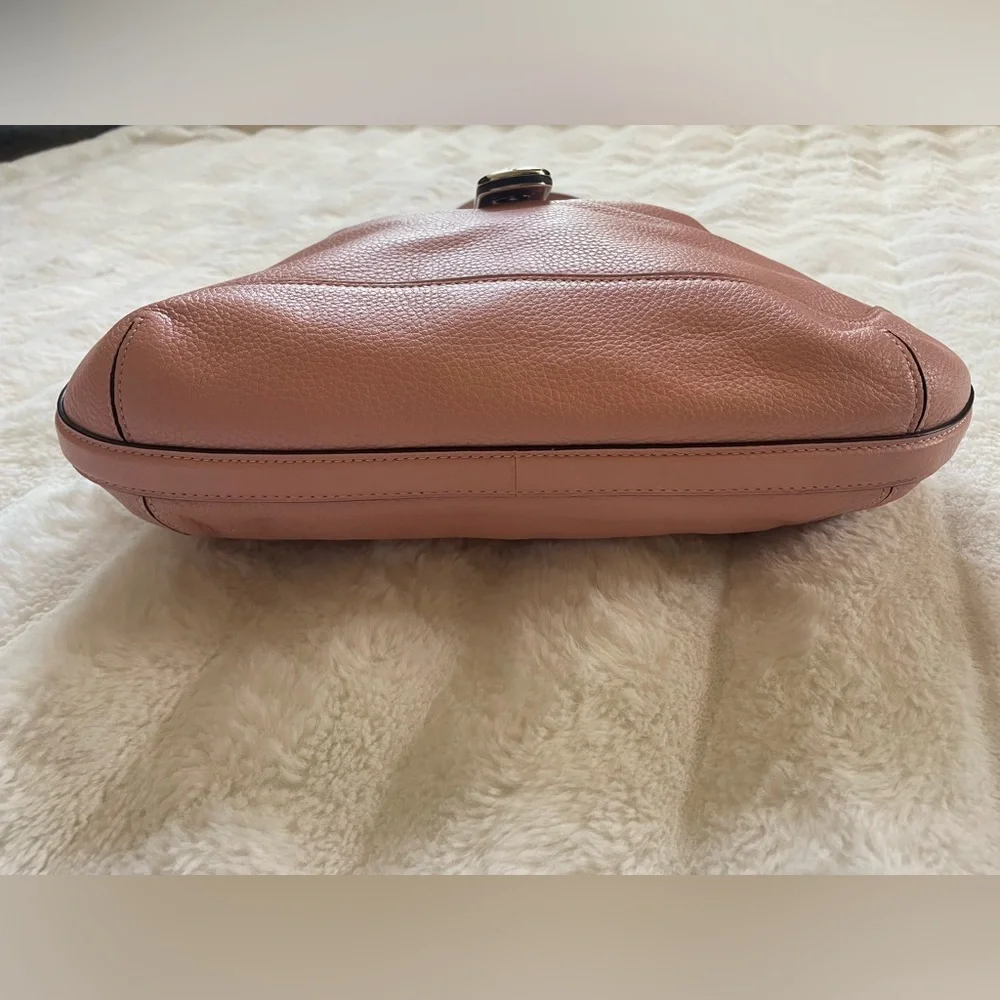 Coach Handbag. - Picture 6 of 16